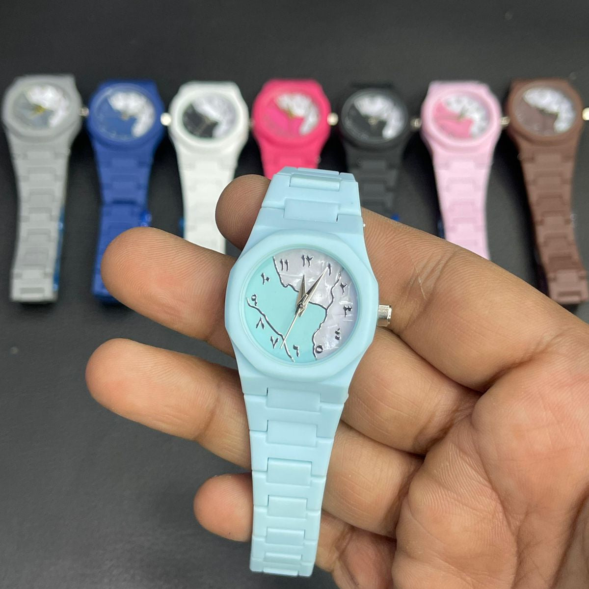 Mini Aura Watch Providing Elegant Design Comfortable Use  Stylish Appearance And Everyday Wear