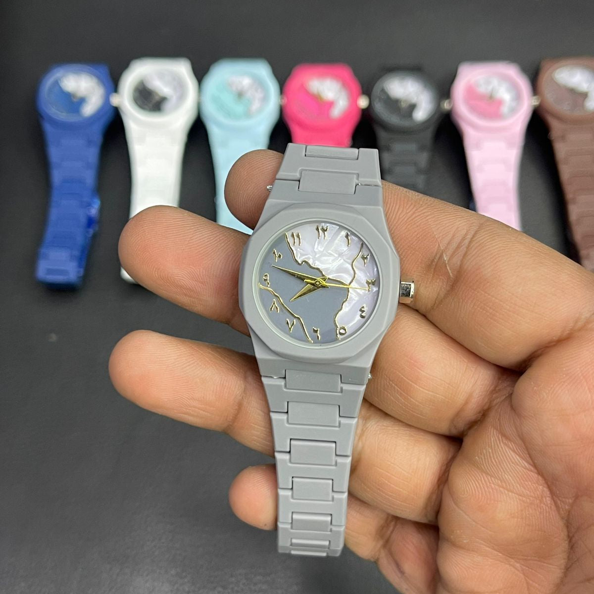 Mini Aura Watch Providing Elegant Design Comfortable Use  Stylish Appearance And Everyday Wear