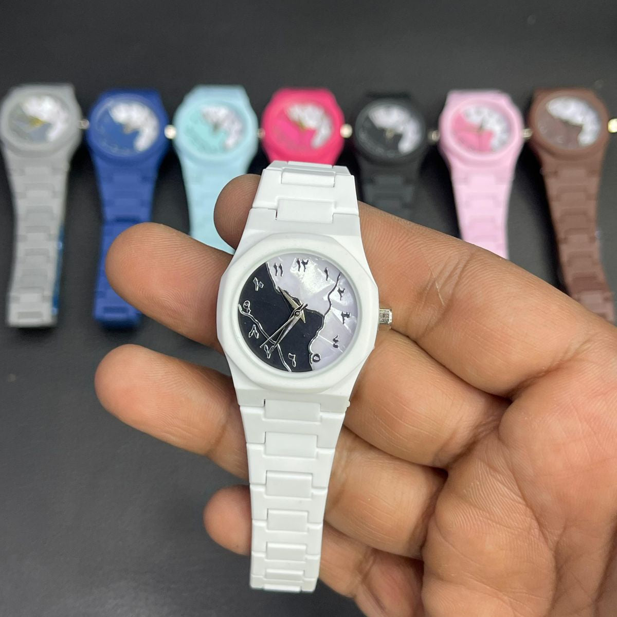 Mini Aura Watch Providing Elegant Design Comfortable Use  Stylish Appearance And Everyday Wear